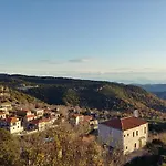 Xenonas Ouranogeiton 3* Kosmas