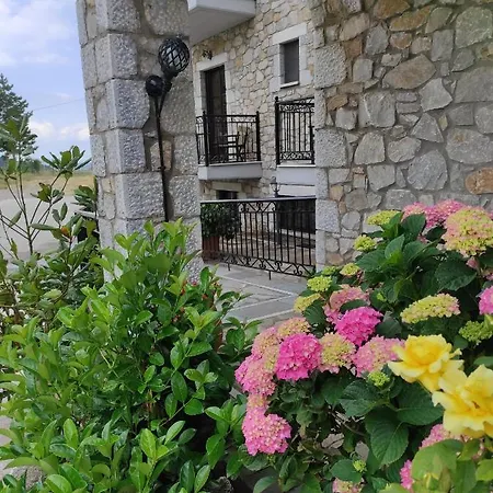 Ouranogiton Guest house 3*