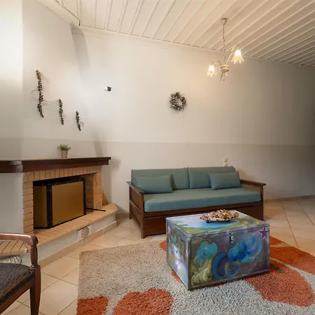 Guest house Ouranogiton 3*