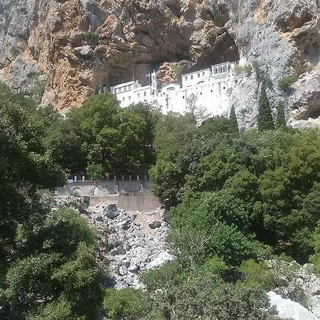 ουρανογείτων 3*