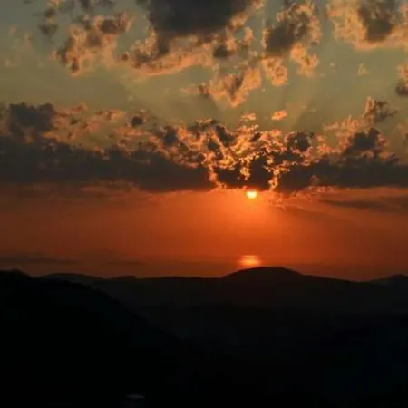 ουρανογείτων 3*