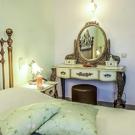 Ouranogiton 3* Kosmas