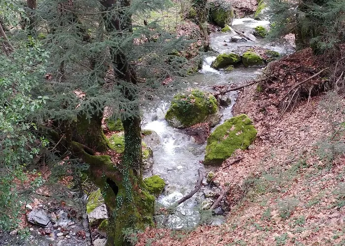 Xenonas Ouranogeiton Kosmás