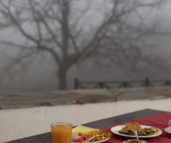 Xenonas Ouranogeiton 3*