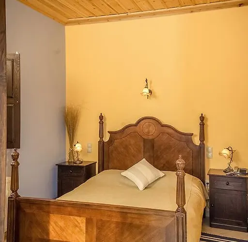 Xenonas Ouranogeiton Kosmás