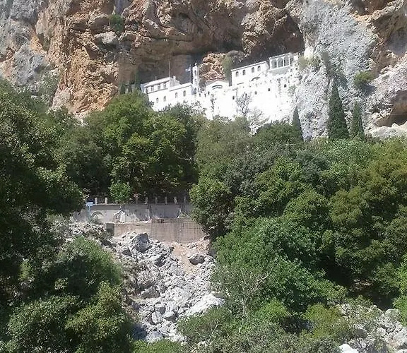 Xenonas Ouranogeiton 3*